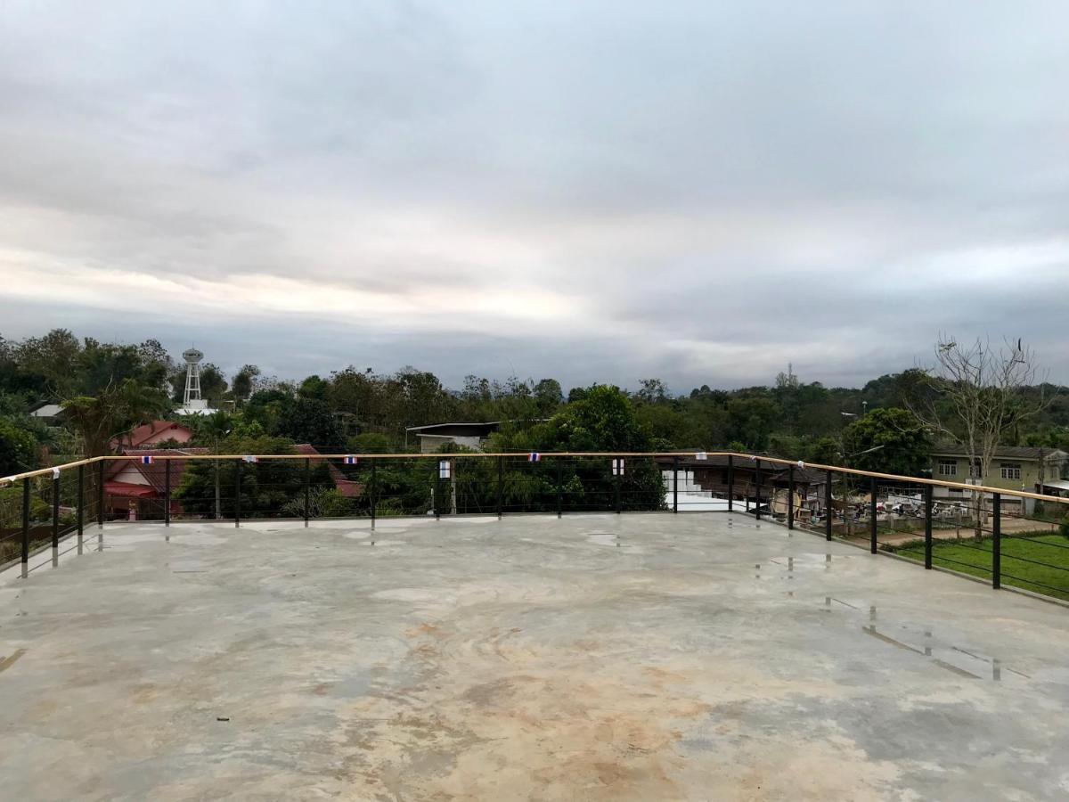 Ban Phlu ThongAly'S House住宿加早餐旅馆 外观 照片