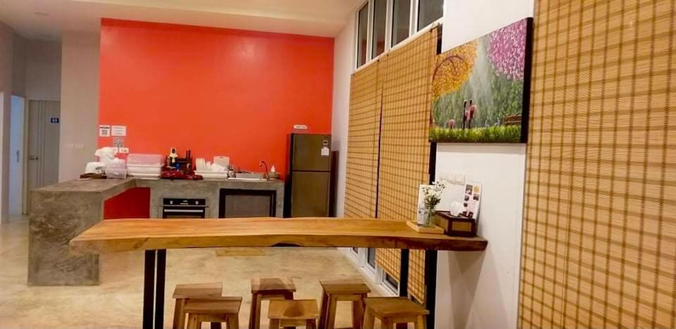 Ban Phlu ThongAly'S House住宿加早餐旅馆 外观 照片